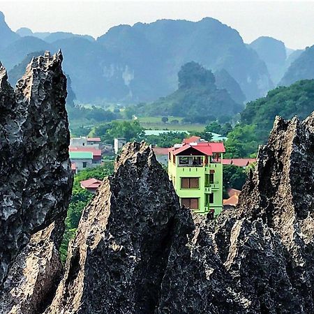 Trang An Mountain View Homestay นิญบิ่ญ ภายนอก รูปภาพ