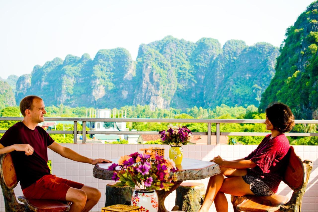 Trang An Mountain View Homestay นิญบิ่ญ ภายนอก รูปภาพ